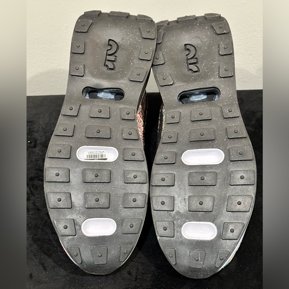 NEW Nike Air Max Flyknit Racer Multicolor Casual Sneaker - Mens 11.5 | Womens 13 - Picture 8 of 9